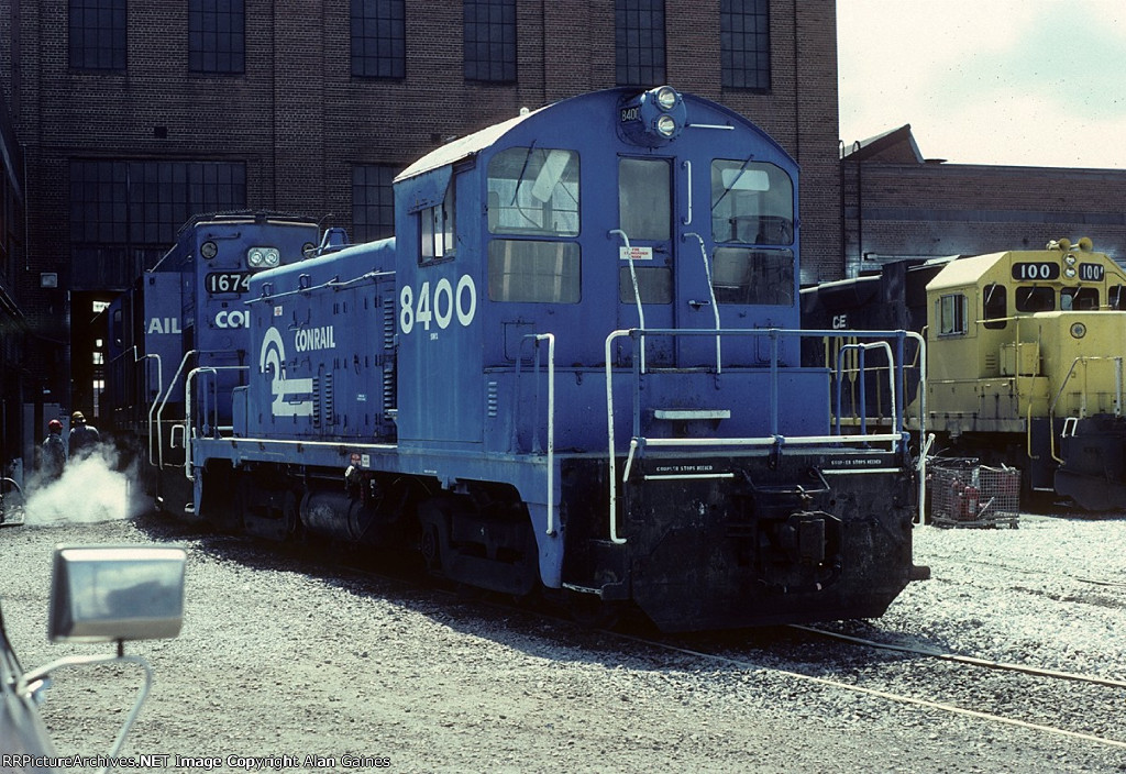 CSX SD40M-2 8400